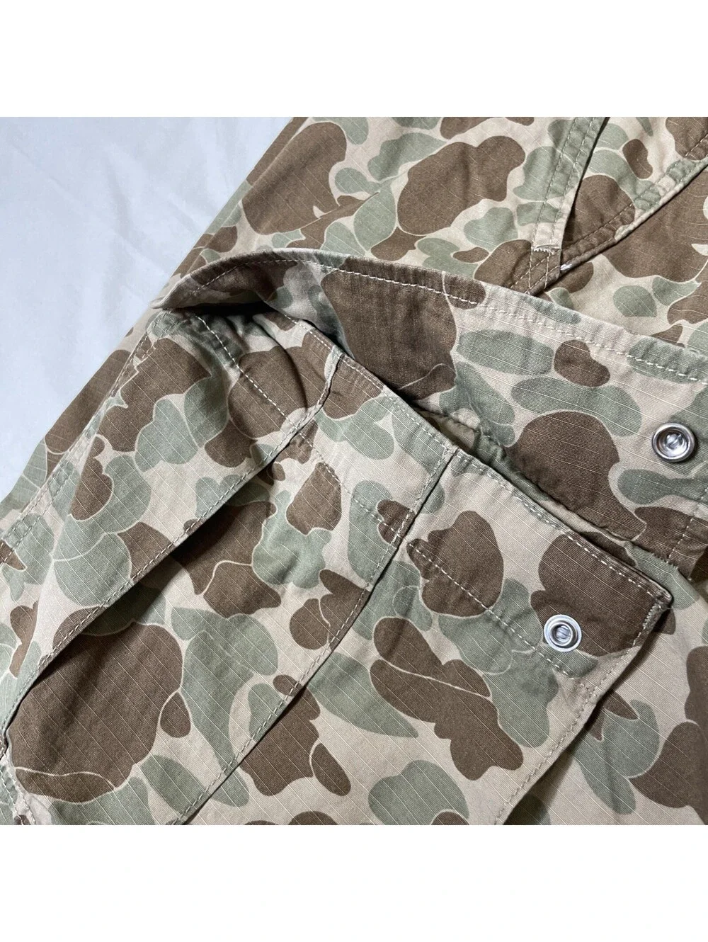Levi's Camo Carrier Cargo Cotton Camo Comfortable Shorts Men's Size 50 RipStop